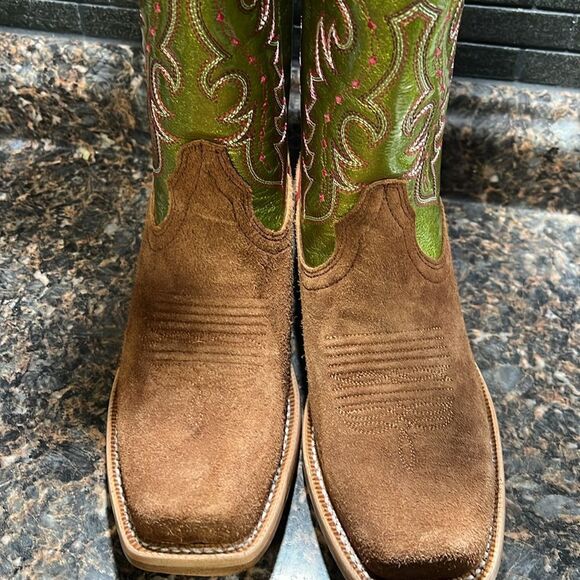 ARIAT WOMEN'S FUTURITY BOON WESTERN BOOTS - SQUARE TOE - Picture 3 of 16